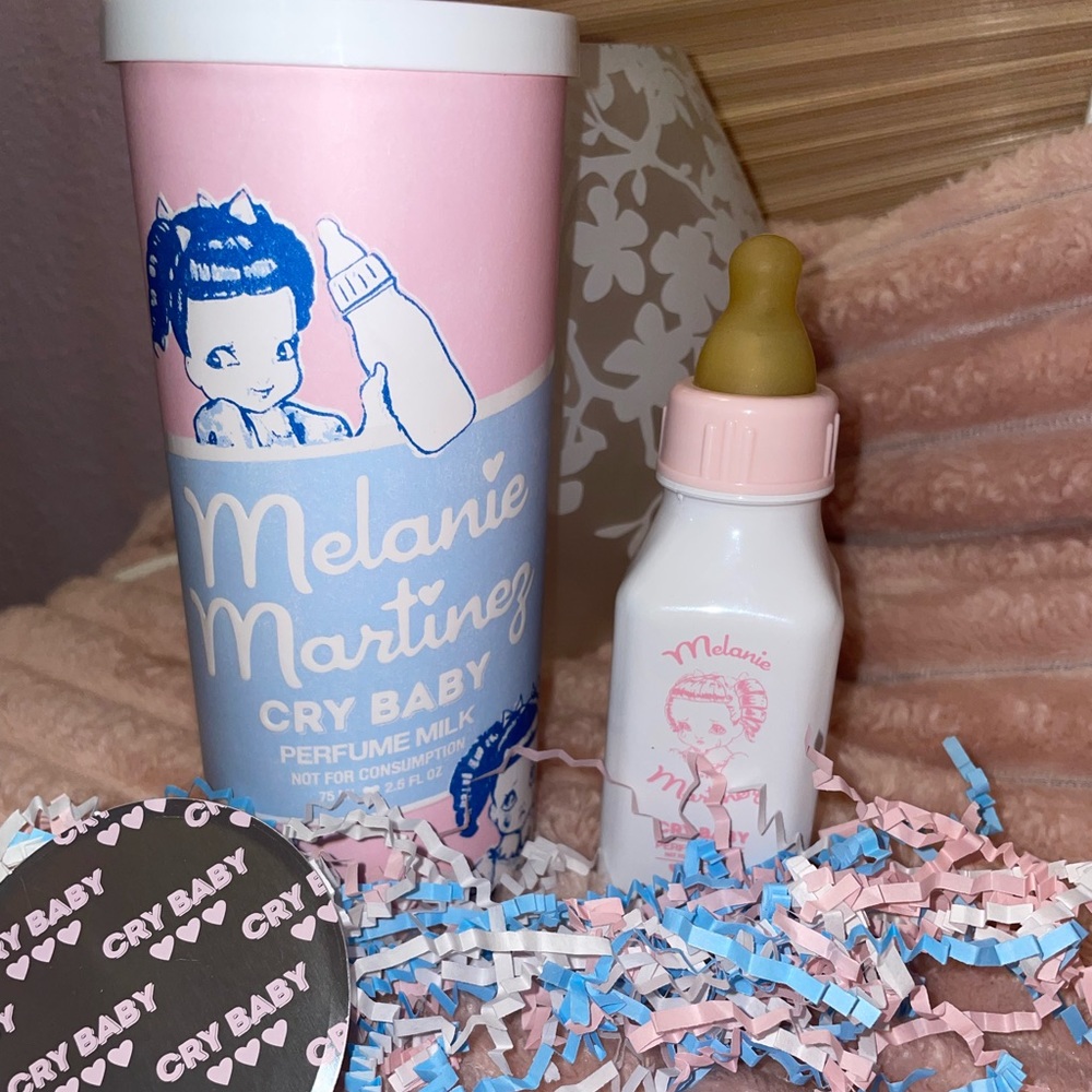 Crybaby perfume by Melanie Martinez Excellent condition tested twice